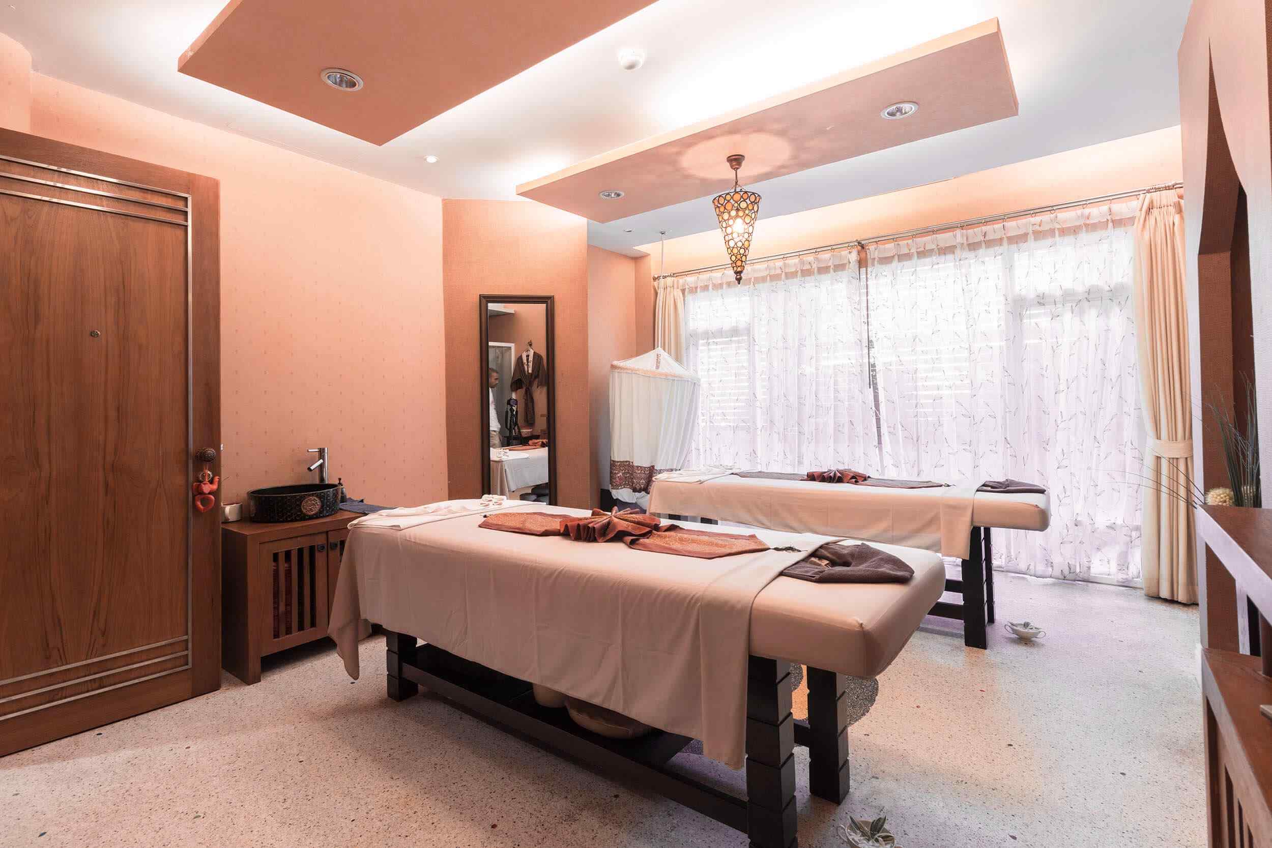https://alegriadvivir.com/wp-content/uploads/2018/10/spa-inside-bg-2.jpg