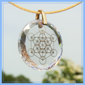 https://alegriadvivir.com/wp-content/uploads/2025/08/wuerfel_des_metatron_medaillon_01-300x300.webp